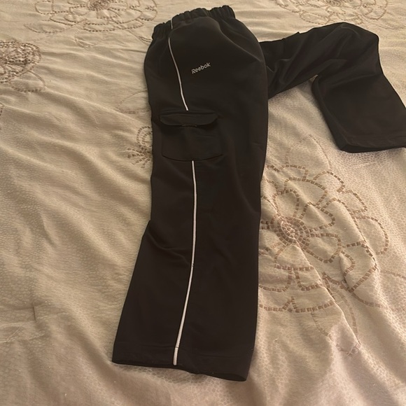 Kids Pittsburgh Penguins black Reebok track pants size 7 elastic waist - Picture 4 of 9